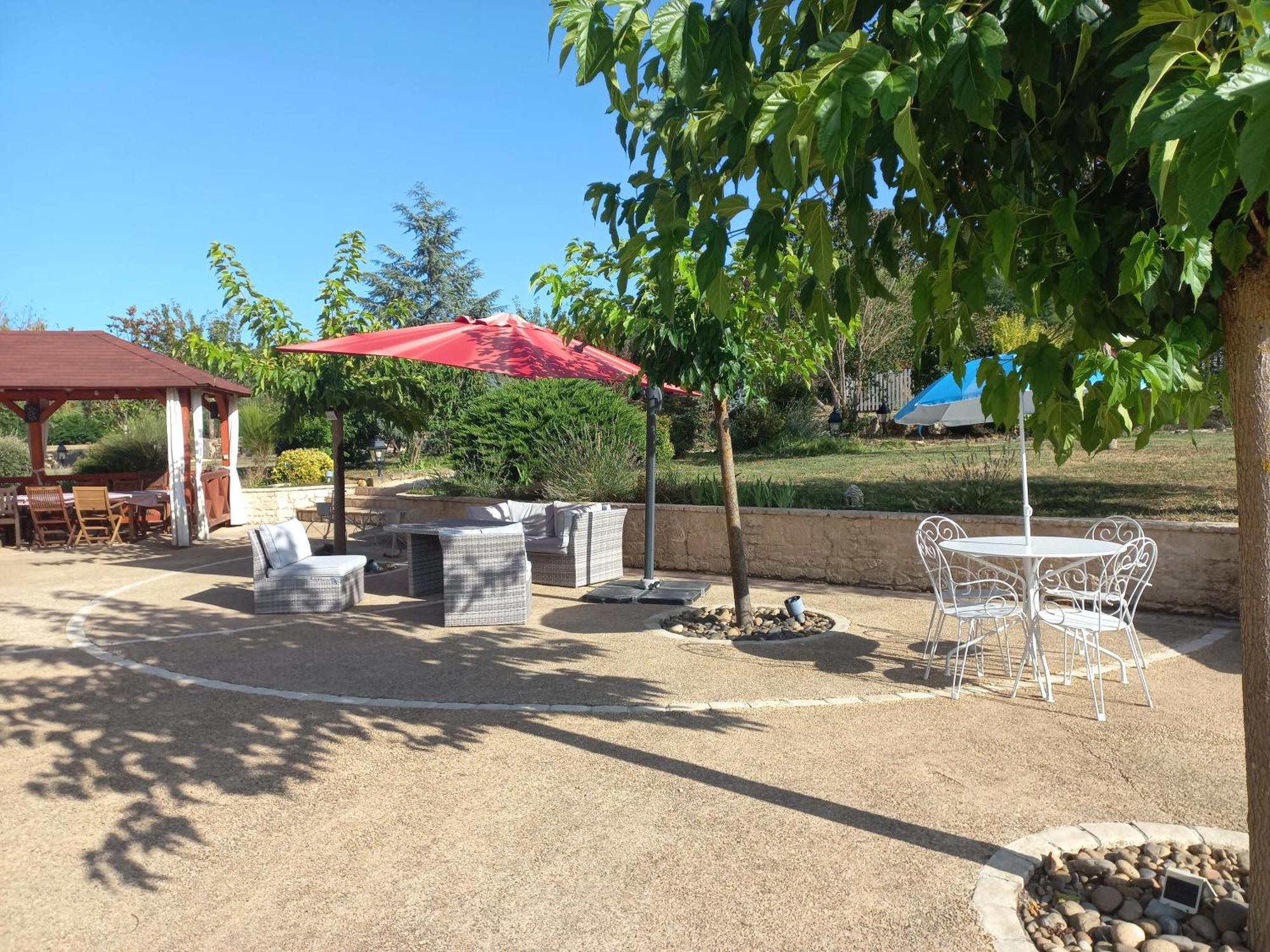 Domaine Benester - Chambre Leonie Siorac-en-Perigord Ngoại thất bức ảnh